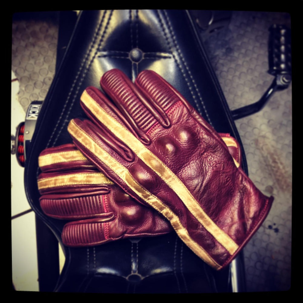 1971 Motorcycle Vintage HoldFast Gloves "Le Mans"